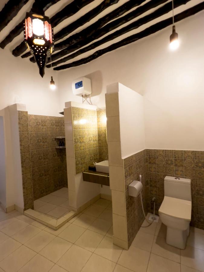 Zanzi House Отель